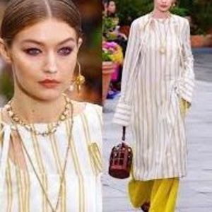 Meet your Posher, Zehra